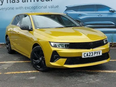 Used Vauxhall Astra 130 HP (95 kW) 2023 Yellow Hatchback