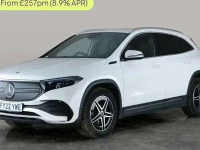Begagnad Mercedes EQA300 AMG line 167 kW (228 HK) 2022 Vit SUV