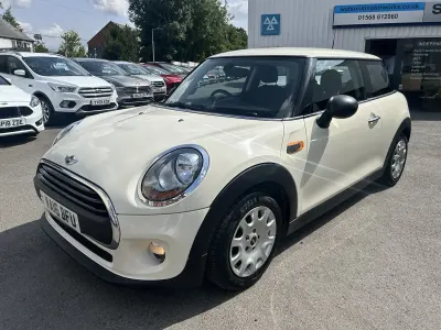 Used Mini ONE Hatch 102 HP (75 kW) 2016 White Hatchback