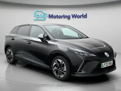 Używany MG MG4 EV Trophy 319 kW (435 KM) 2023 Czarny Hatchback