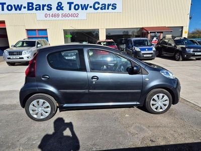Used Peugeot 107 Active 68 HP (50 kW) 2014 Grey Hatchback