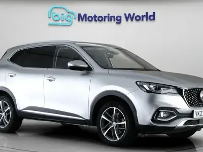 Używany MG HS Exclusive 162 KM (119 kW) 2023 Srebrny SUV
