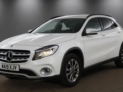 Used Mercedes GLA200 SE 156 HP (114 kW) 2019 White SUV