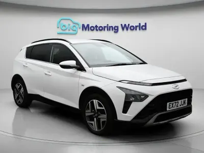 Begagnad Hyundai Bayon Premium 100 HK (73 kW) 2023 Vit SUV