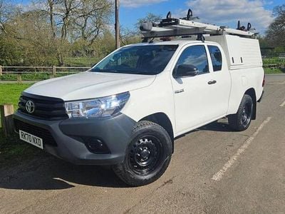 Used Toyota HiLux Active 150 HP (110 kW) 2020 White Pickup