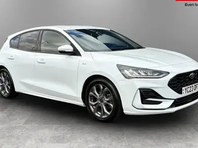 Used Ford Focus ST-Line 125 HP (91 kW) 2023 White Hatchback