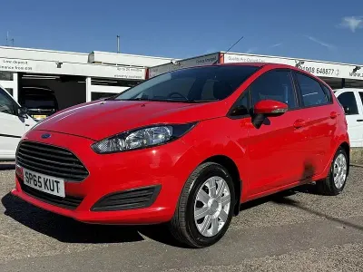 Used Ford Fiesta Style 82 HP (60 kW) 2015 Red Hatchback