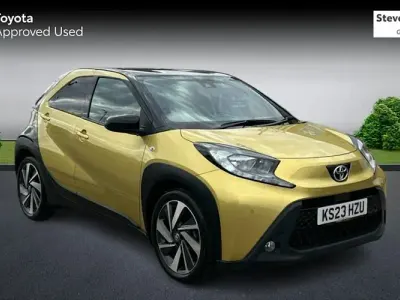 Used Toyota Aygo X 72 HP (52 kW) 2023 Gold SUV