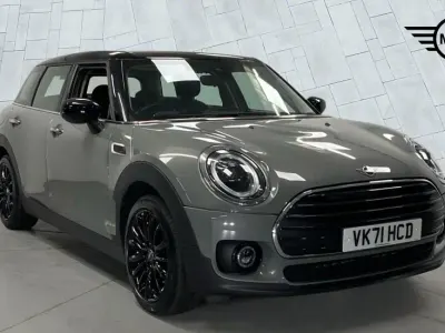 Usado Mini Cooper Clubman Classic 134 CV (98 kW) 2021 Gris Familiar