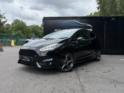 Used Ford Fiesta ST 182 HP (133 kW) 2015 Black Hatchback
