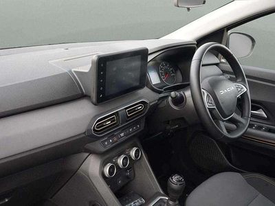 Used Dacia Sandero Extreme 90 HP (66 kW) 2024 White SUV