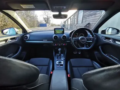 Używany Audi A3 Black Edition 150 KM (110 kW) 2018 Niebieski Sedan/Limuzyna