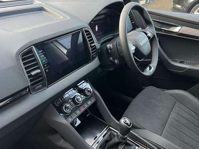 New Skoda Karoq SE L 116 HP (85 kW) 2025 Brilliant silver metallic SUV