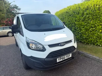 Begagnad Ford Transit Custom 105 HK (77 kW) 2016 Vit Van