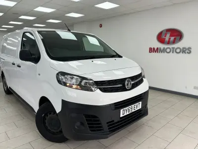 Used Vauxhall Vivaro Edition 100 HP (73 kW) 2019 White MPV