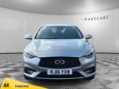 Infiniti Q30