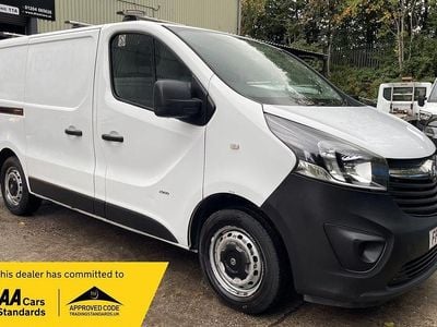 White Used 2016 Vauxhall Vivaro S MPV | £6,695 (Good price)