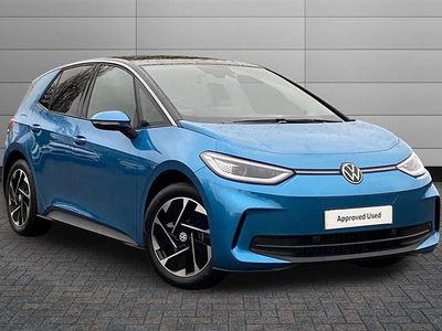 Costa azule with solid black roof New 2025 VW ID.3 Pro Hatchback | £28,795 (Fair price)