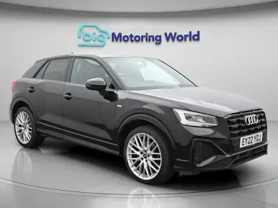 Usado Audi Q2 Black Edition 110 CV (80 kW) 2022 Negro SUV