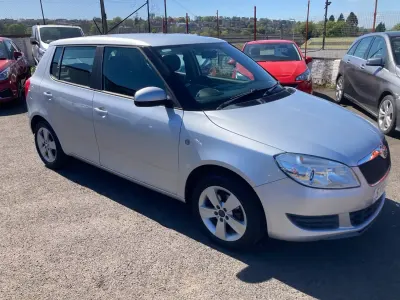 Begagnad Skoda Fabia SE 2015 Silver Halvkombi