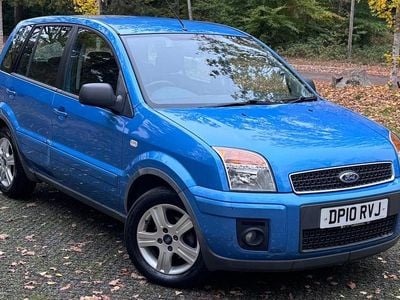 Blue Used 2010 Ford Fusion Zetec Hatchback | £3,190 (Fair price)