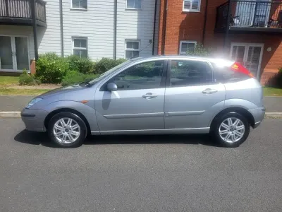 Used Ford Focus Ghia 2005 Grey Hatchback
