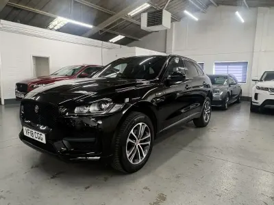 Second-hand Jaguar F-Pace R-Sport 180 CP (132 kW) 2018 Negru SUV