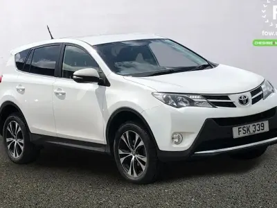 Usado Toyota RAV4 150 HP (110 kW) 2015 Branco SUV