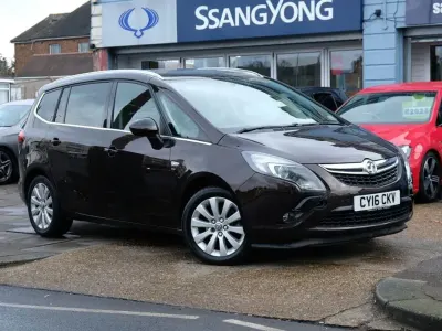 Used Vauxhall Zafira Tourer 138 HP (101 kW) 2016 Brown MPV
