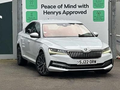 Used Skoda Superb LAURIN & KLEMENT 276 HP (202 kW) 2022 Moon white metallic Hatchback