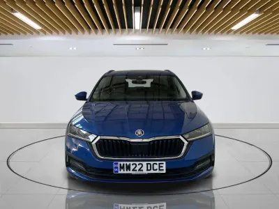 Used Skoda Octavia SE 110 HP (80 kW) 2022 Blue Estate