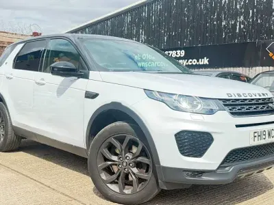 Used Land Rover Discovery Sport Landmark 179 HP (131 kW) 2019 White SUV