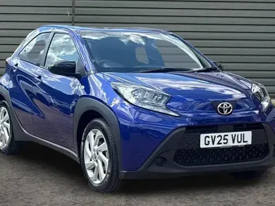 Used Toyota Aygo X PURE 72 HP (52 kW) 2025 Blue SUV