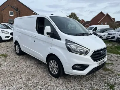 Used Ford Transit Custom Limited 130 HP (95 kW) 2021 White Van