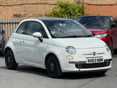 Used Fiat 500 Lounge 69 HP (50 kW) 2014 White Hatchback