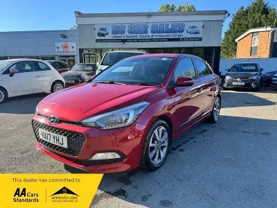 Używany Hyundai i20 Premium 100 KM (73 kW) 2017 Czerwony Hatchback