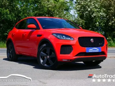 Używany Jaguar E-Pace Chequered Flag 180 KM (132 kW) 2019 Czerwony SUV