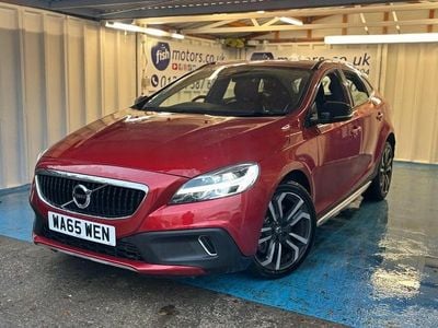 Used Volvo V40 Pro 152 HP (111 kW) 2018 Red Hatchback