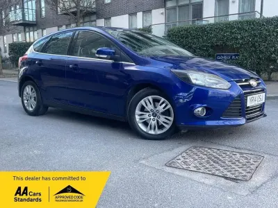 Usado Ford Focus Titanium 125 CV (91 kW) 2014 Azul Utilitario