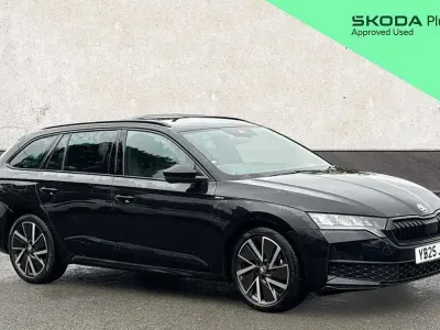 Usado Skoda Octavia SportLine 150 CV (110 kW) 2025 Negro Familiar