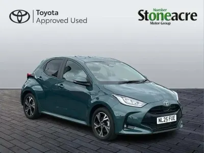 Used Toyota Yaris Design 116 HP (85 kW) 2025 Green Hatchback