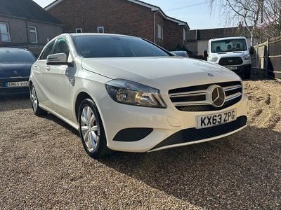 Used Mercedes A180 SE 2013 White Hatchback