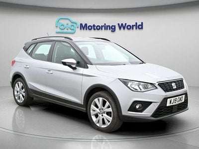 Used Seat Arona SE Technology 94 HP (69 kW) 2019 Silver SUV