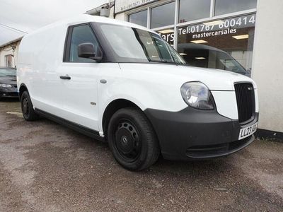 Used LEVC VN5 City 148 HP (108 kW) 2023 White MPV