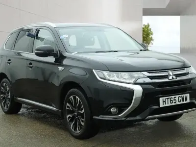 Used Mitsubishi Outlander P-HEV 200 HP (147 kW) 2016 Black Estate