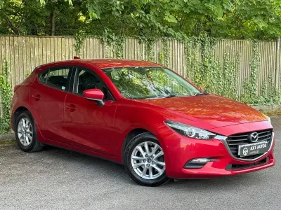 Used Mazda 3 105 HP (77 kW) 2017 Red Hatchback