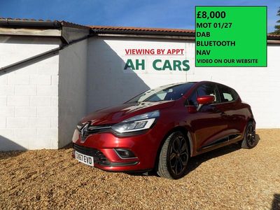 Used Renault Clio IV Dynamique 90 HP (66 kW) 2017 Red Hatchback