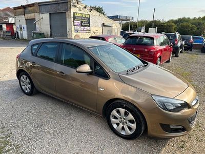 Brown Used 2014 Vauxhall Astra Design Edition Hatchback | £2,000 (Fair price)