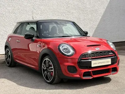 Używany Mini John Cooper Works Hatch 231 KM (169 kW) 2020 Czerwony Hatchback