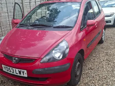 Used Honda Jazz SE 83 HP (61 kW) 2003 Red Hatchback